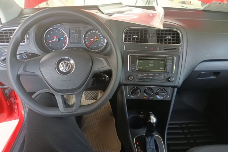 Volkswagen Polo 2014 #10 Volkswagen Polo 2014 car image #10