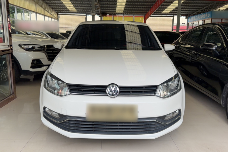 Volkswagen Polo 2016 car image #3