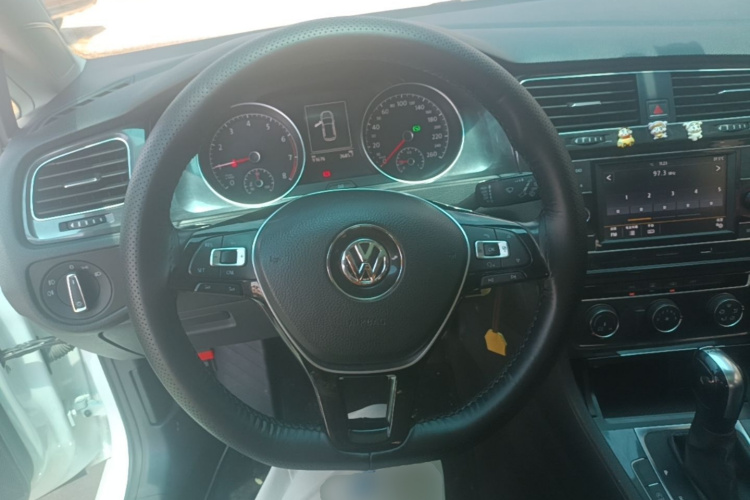 Volkswagen Golf 2018 #11 Volkswagen Golf 2018 car image #11