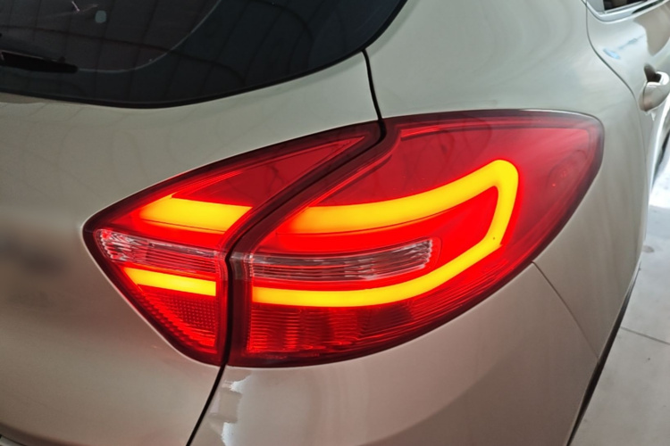GEELY Emgrand GS 2018 car image #8