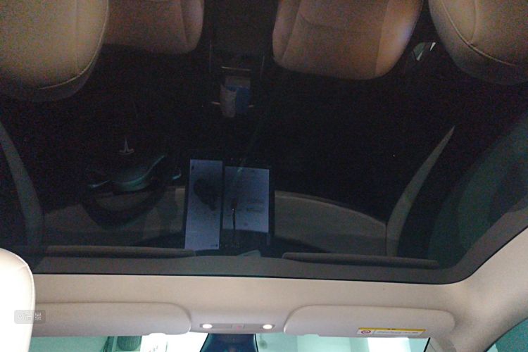 Tesla Model Y 2021 car image #20