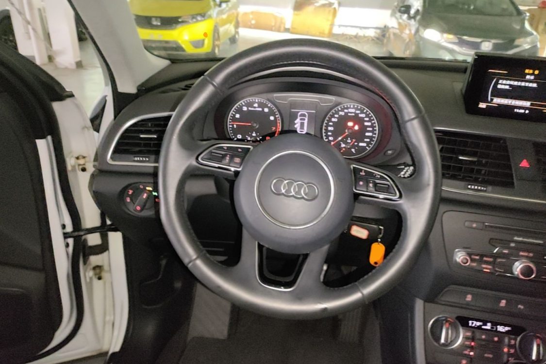 Audi Q3 2018 #11 Audi Q3 2018 car image #11