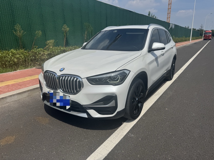BMW X1 2022 BMW X1 2022 car image
