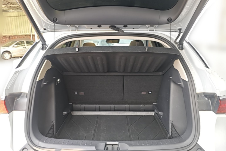 BYD Yuan Plus 2023 immagine di auto #21