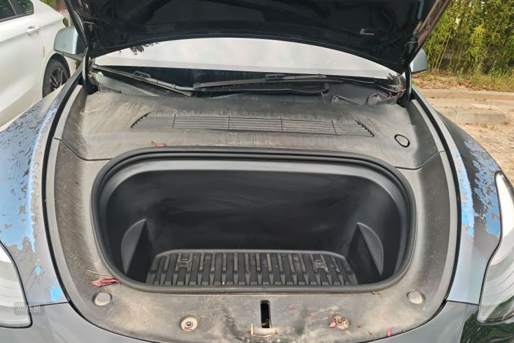 Tesla Model Y 2021 #22 Tesla Model Y 2021 car image #22