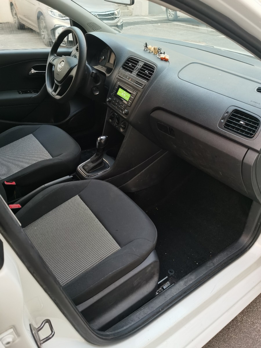 Volkswagen Polo 2017 car image #6