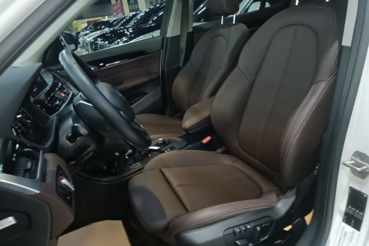BMW X1 2020 car image #19