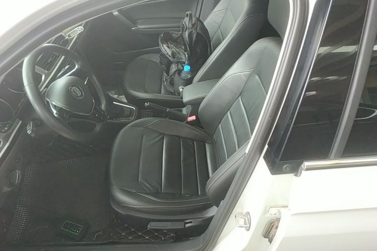 Volkswagen Bora 2016 car image #15