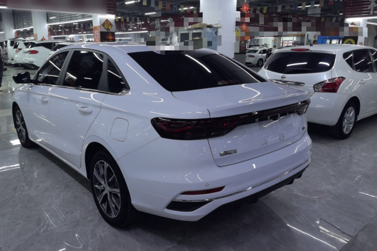GEELY Emgrand 2023 #7 GEELY Emgrand 2023 imagem de carro #7