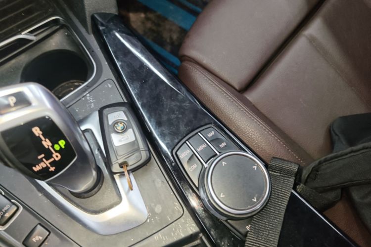 BMW 3 Series 2019 #10 BMW 3 Series 2019 car image #10