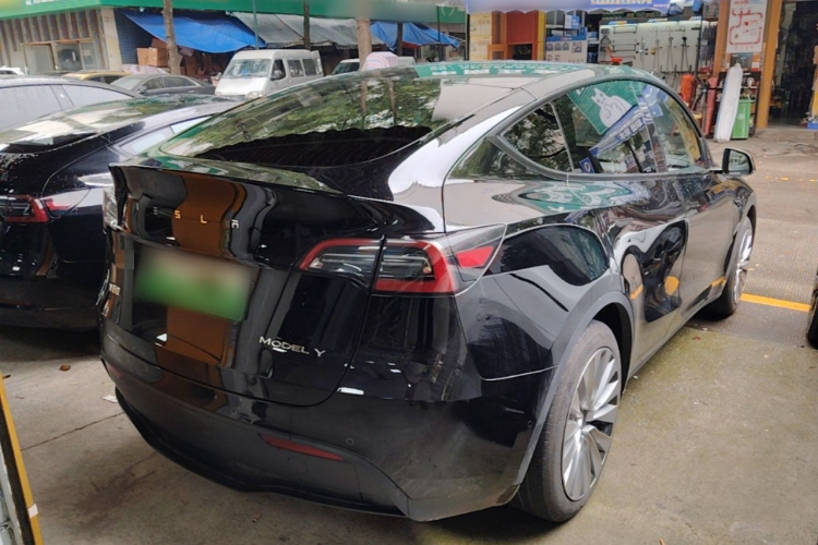 Tesla Model Y 2023 #7 Tesla Model Y 2023 car image #7
