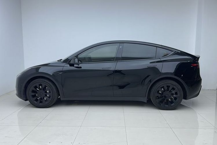 Tesla Model Y 2022 car image #5