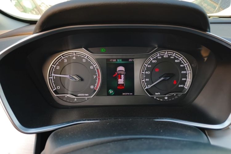 GEELY Coolray 2024 car image #12