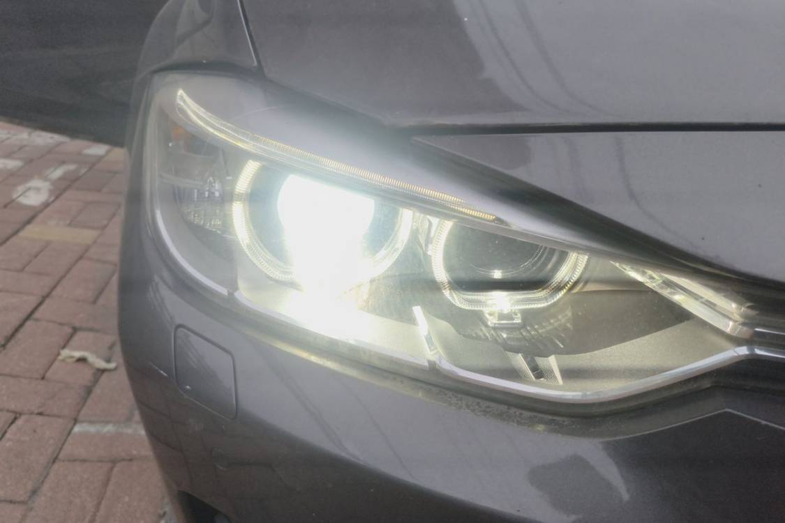 BMW 3 Series 2012 صورة سيارة #7