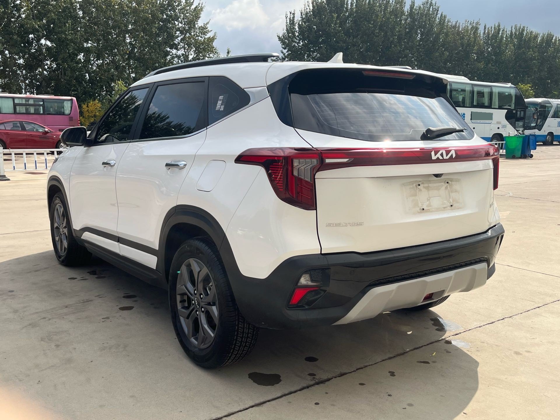 Kia Seltos 2024 immagine di auto #7