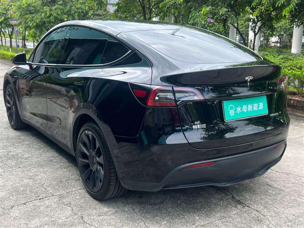 Tesla Model Y 2022 car image #5