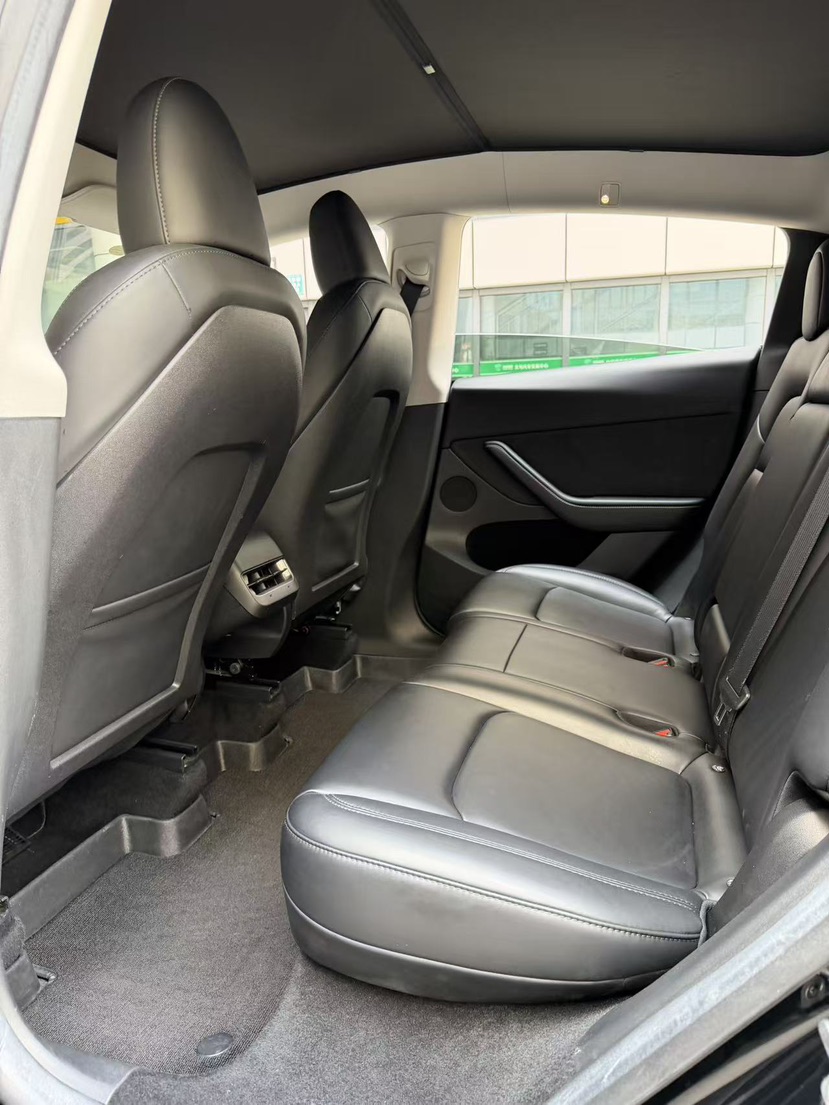 Tesla Model Y 2023 #7 Tesla Model Y 2023 car image #7