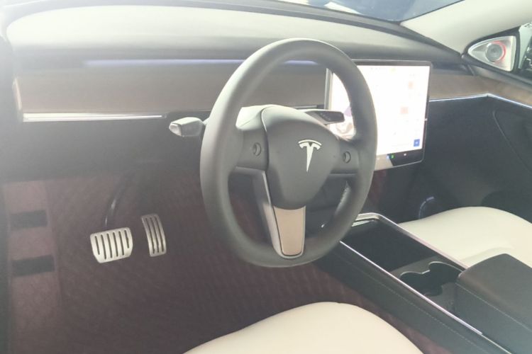 Tesla Model Y 2022 #10 Tesla Model Y 2022 car image #10