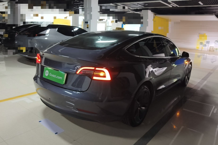 Tesla Model 3 2020 car image #7