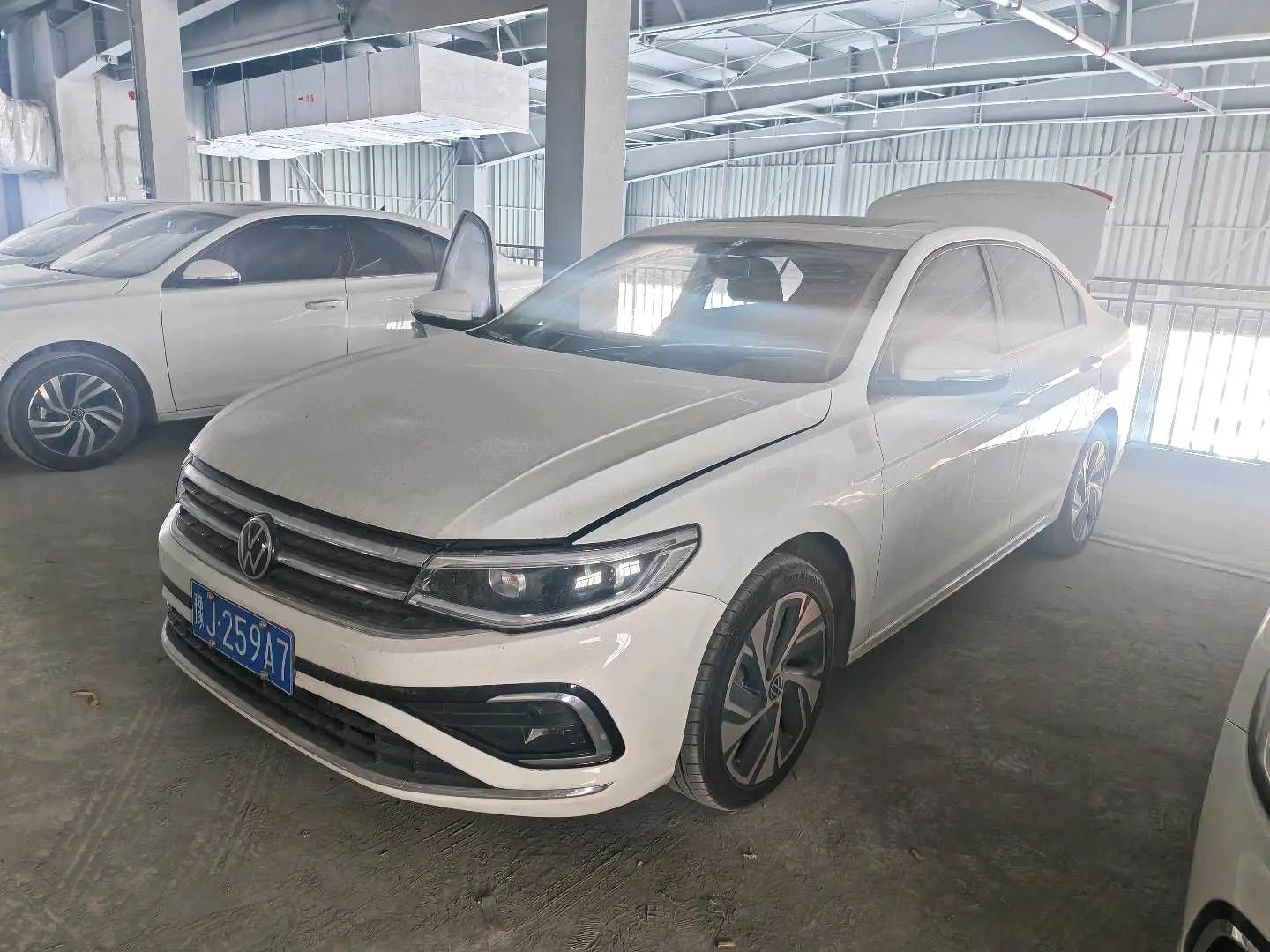 2023 2023 immagine di auto