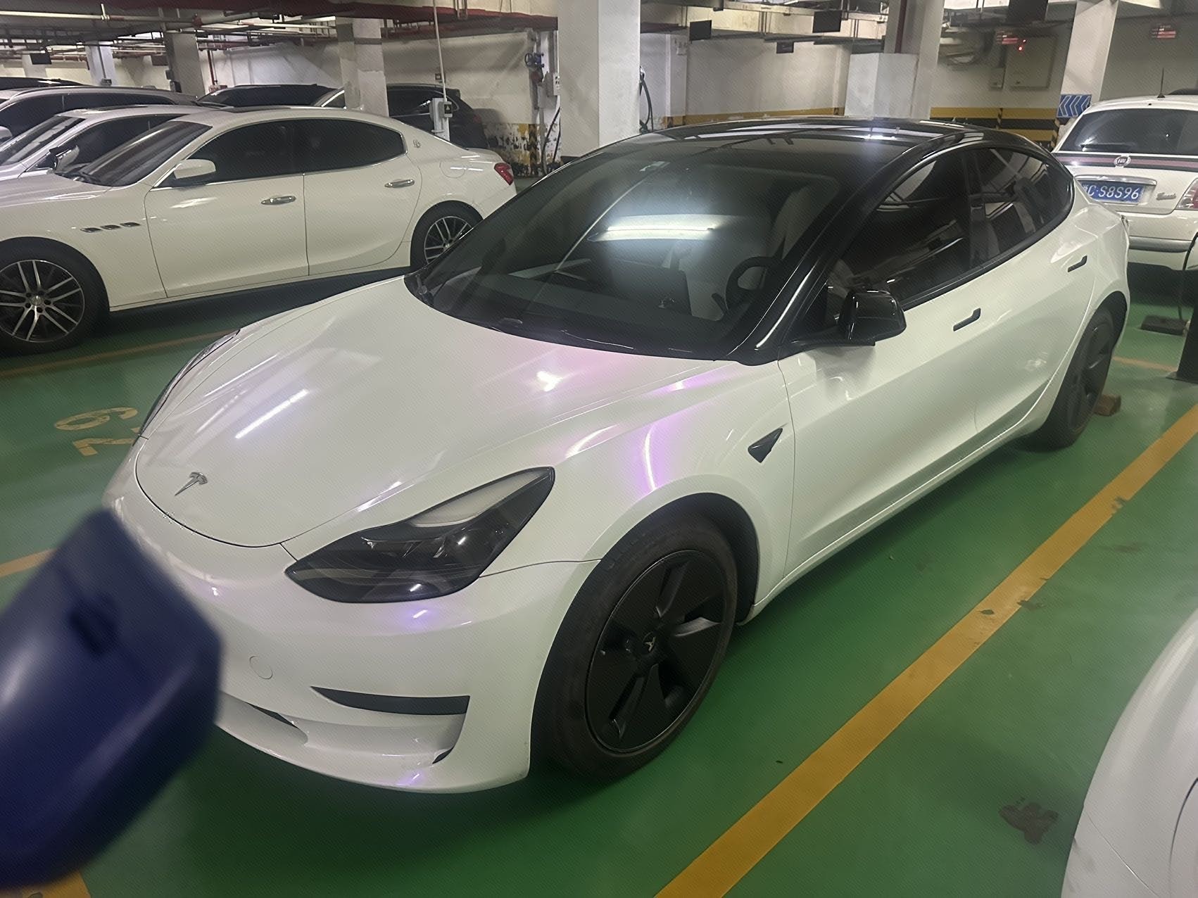 Tesla Model 3 2022 immagine di auto 