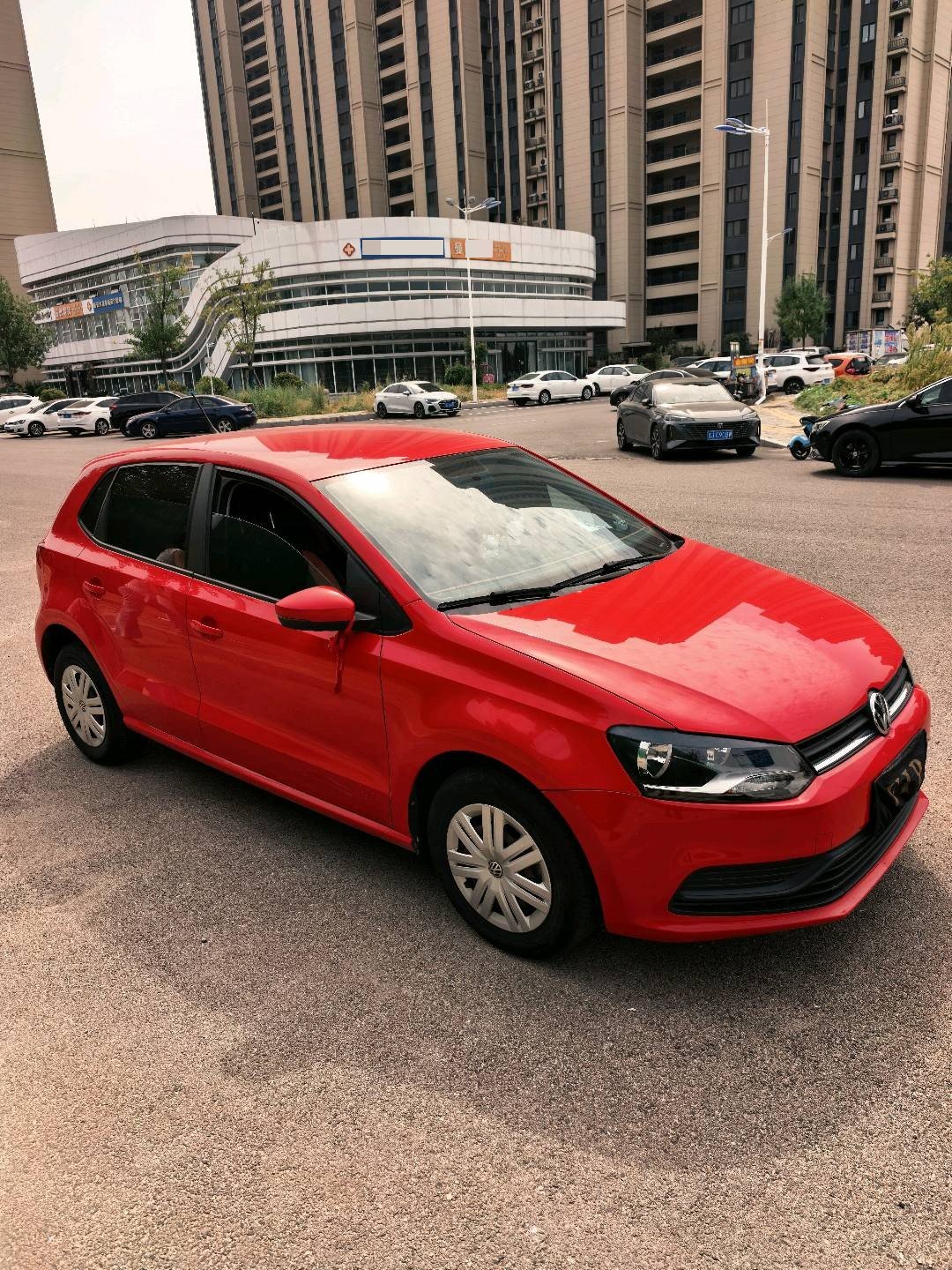 Volkswagen Polo 2018 car image #3