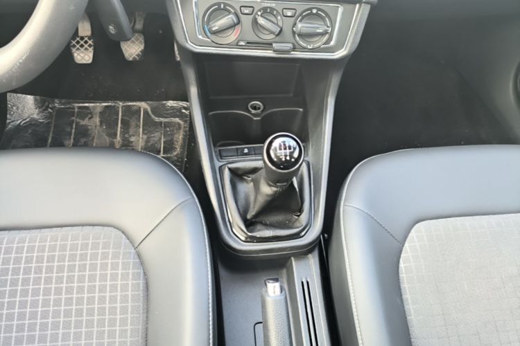 Volkswagen Santana 2019 #14 Volkswagen Santana 2019 immagine di auto #14