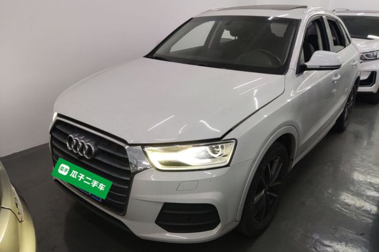 Audi Q3 2017 car image #2