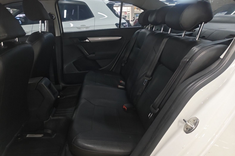 Volkswagen Lavida 2018 car image #17