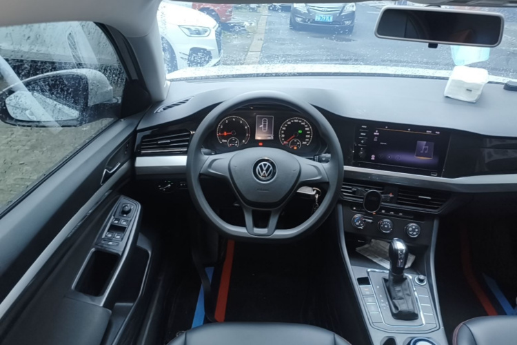 Volkswagen Bora 2022 car image #11