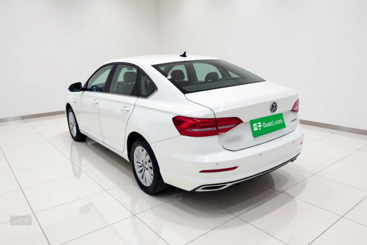 Volkswagen Lavida 2019 car image #5