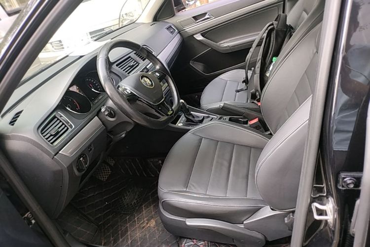 Volkswagen Lavida 2017 car image #15