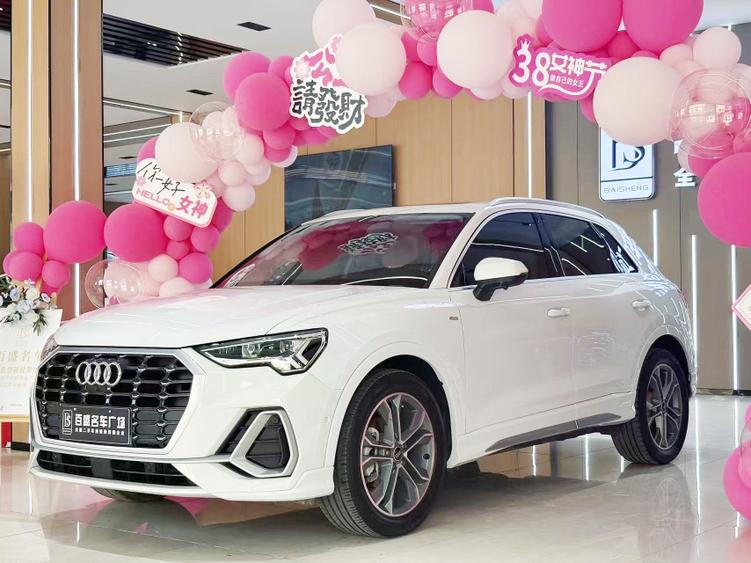 Audi Q3 2022 car image 