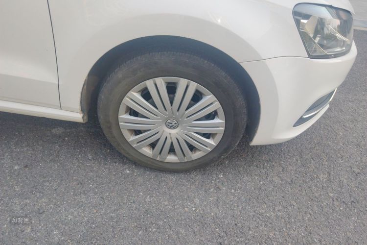 Volkswagen Polo 2018 car image #9