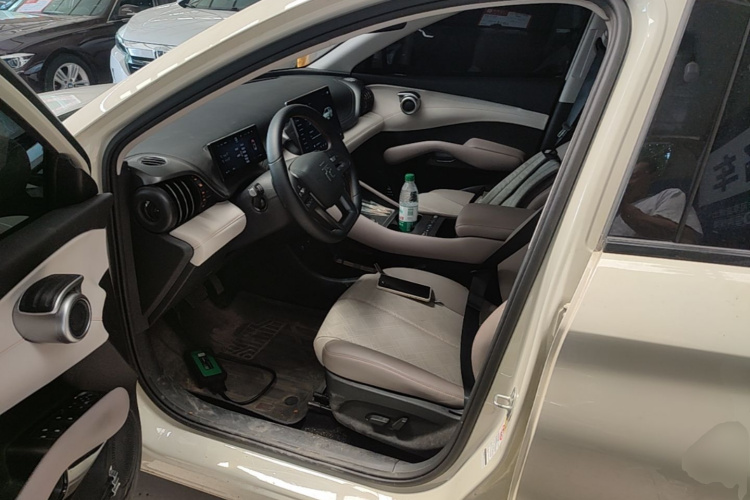 BYD Yuan Plus 2025 #15 BYD Yuan Plus 2025 car image #15