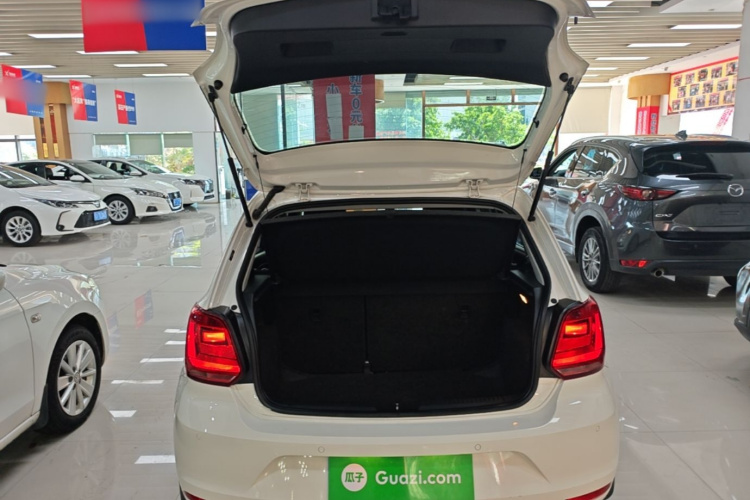 Volkswagen Polo 2017 #19 Volkswagen Polo 2017 car image #19