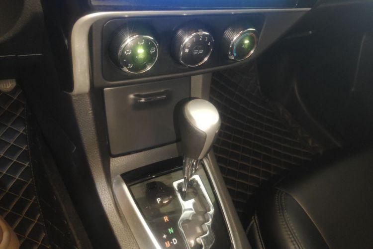 Toyota Corolla 2017 car image #14