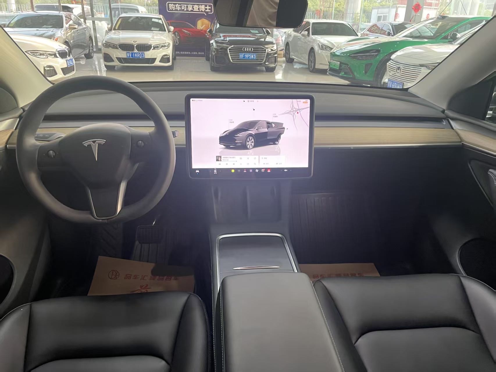 Tesla Model Y 2023 car image #5