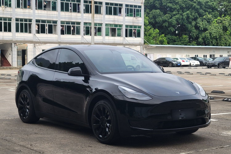 Tesla Model Y 2022 car image #4