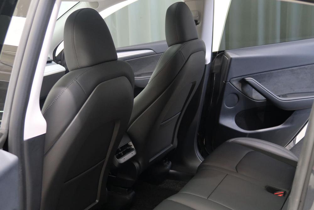 Tesla Model Y 2024 car image #15