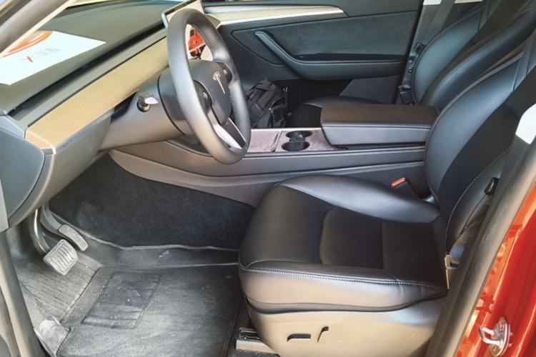 Tesla Model Y 2023 #15 Tesla Model Y 2023 car image #15