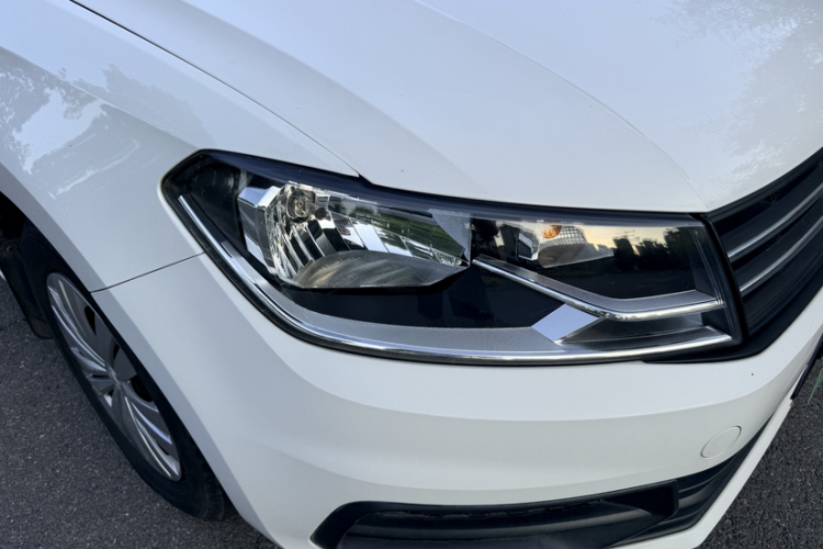 Volkswagen Santana 2019 car image #24