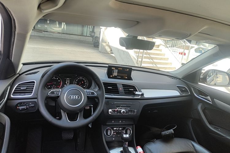 Audi Q3 2017 #10 Audi Q3 2017 car image #10
