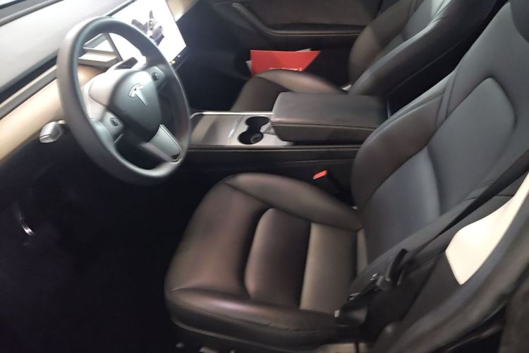Tesla Model Y 2022 #15 Tesla Model Y 2022 car image #15
