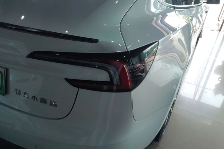 Tesla Model 3 2023 car image #8