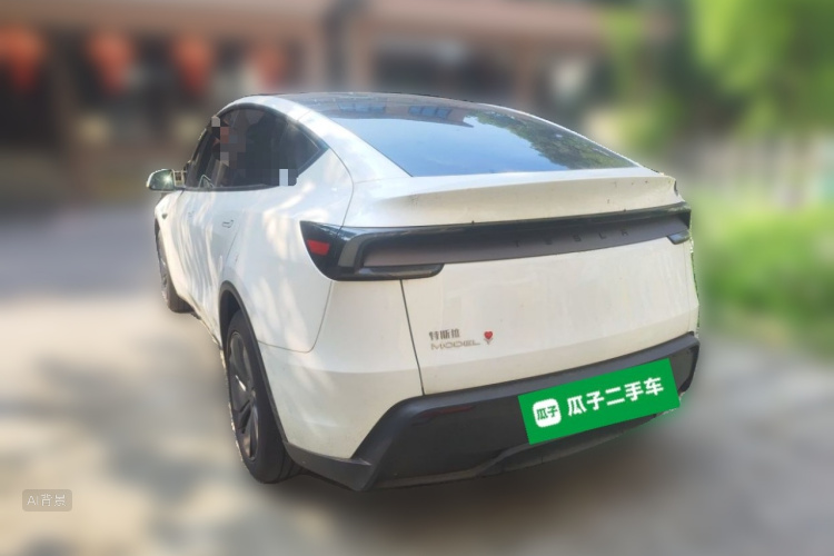 Tesla Model Y 2026 #5 Tesla Model Y 2026 car image #5