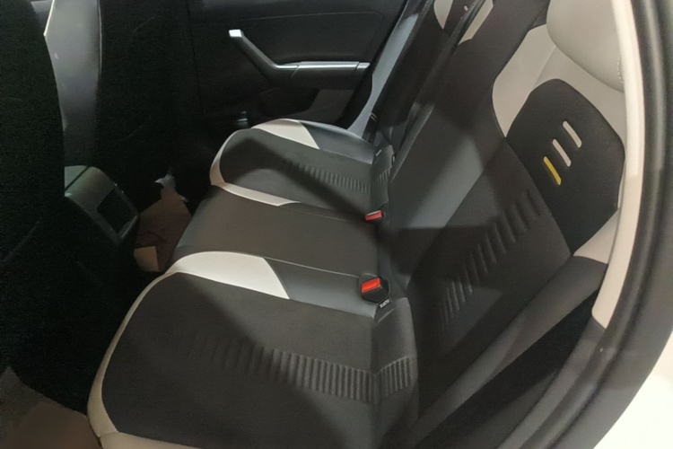 Volkswagen Polo 2022 car image #17