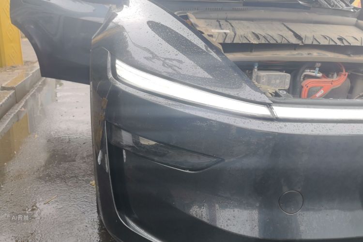 Tesla Model Y 2025 #8 Tesla Model Y 2025 car image #8