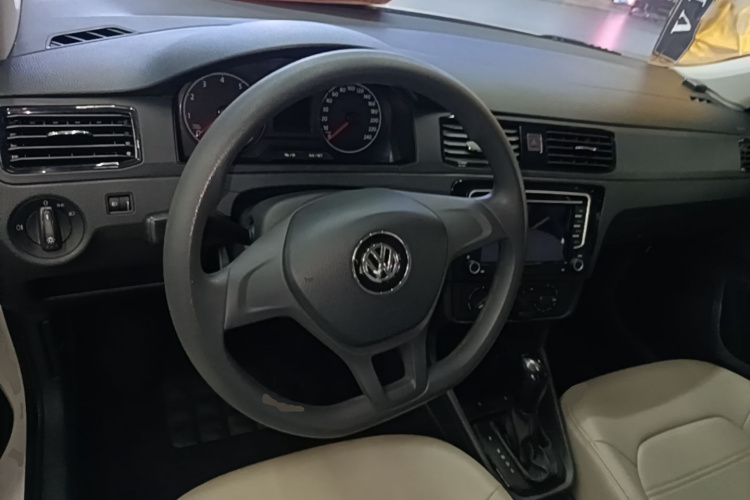 Volkswagen Santana 2022 car image #11