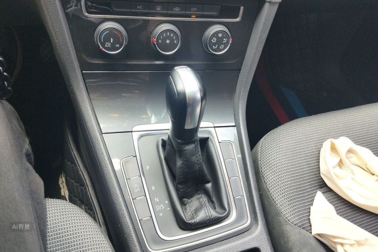 Volkswagen Golf 2019 #16 Volkswagen Golf 2019 car image #16